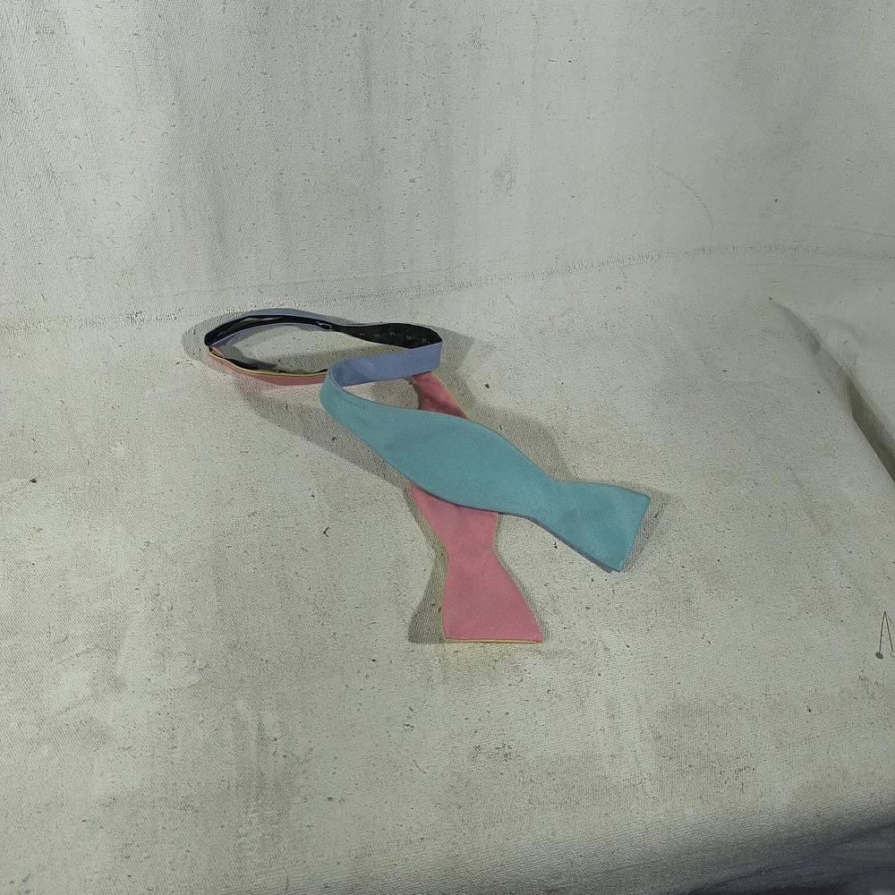 Saddlebred Men's Multicolored Reversable Bow Tie Adjustable Neck Size 14 - 20